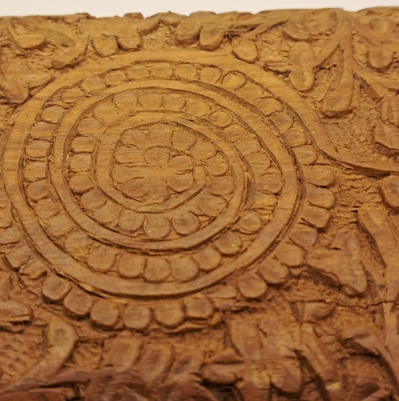 Vintage Indian hand carved wooden trinket box, jewellery box, Boho decor, ethnic - Picture 3 of 8